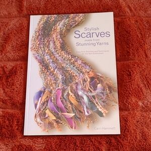 🍁NWOT Stylish Scarves learn to knit book
